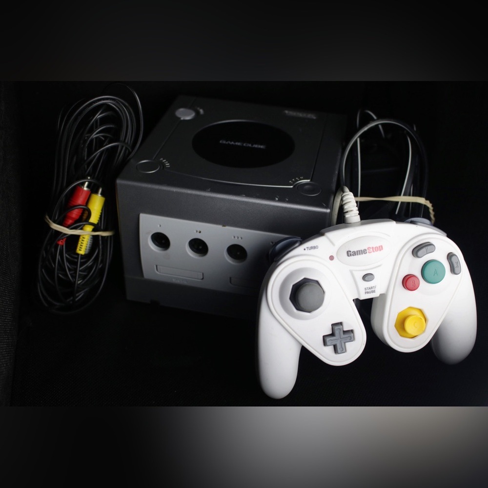 Nintendo GameCube Silver DOL-101 Edition